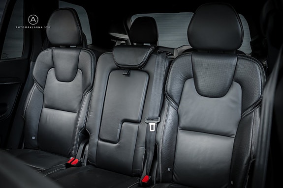 Volvo XC90 15 of 29