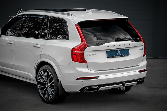 Volvo XC90 28 of 29