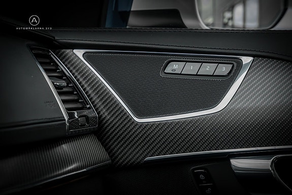 Volvo XC90 13 of 29
