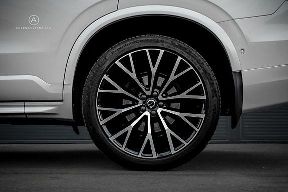 Volvo XC90 26 of 29