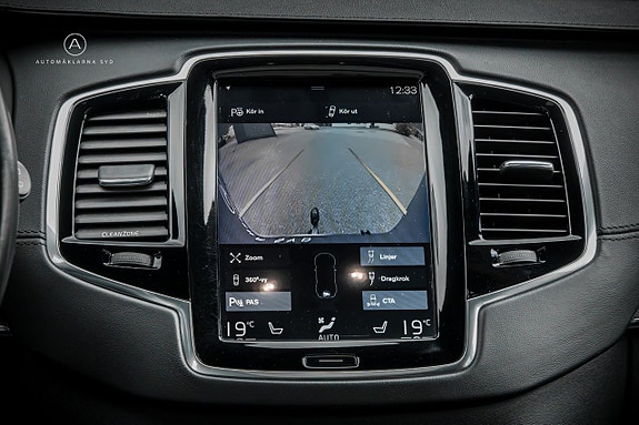 Volvo XC90 20 of 29