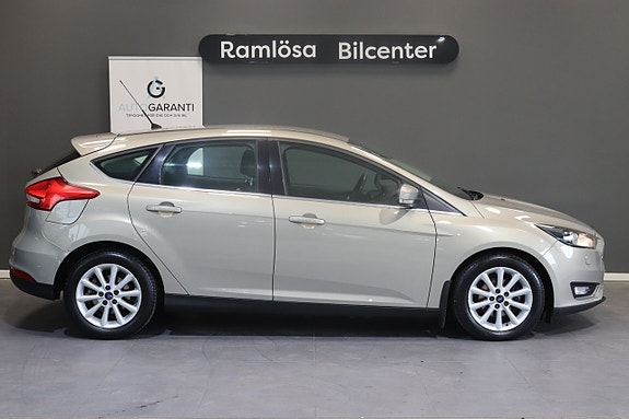 Ford Focus 8 of 24