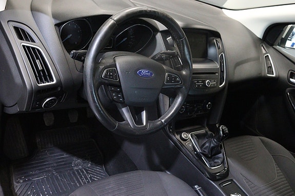 Ford Focus 19 of 24