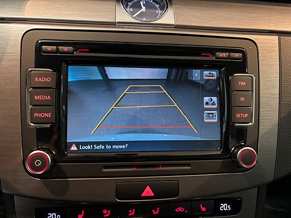 Volkswagen Passat 7 of 11