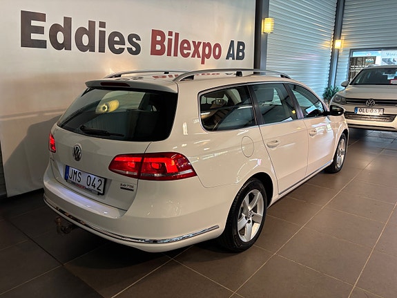 Volkswagen Passat 4 of 11