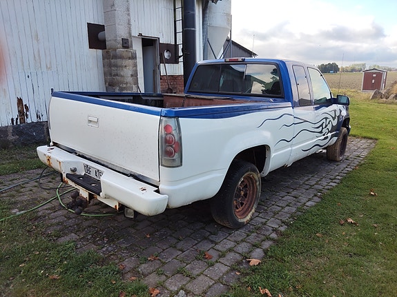 Chevrolet K2500 6 of 10
