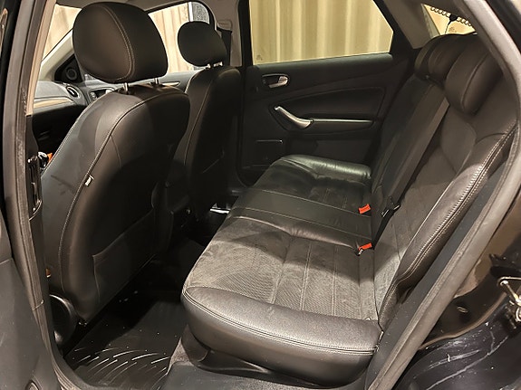 Ford Mondeo 11 of 15