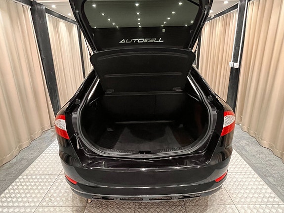 Ford Mondeo 9 of 15