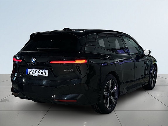 BMW iX 6 of 26