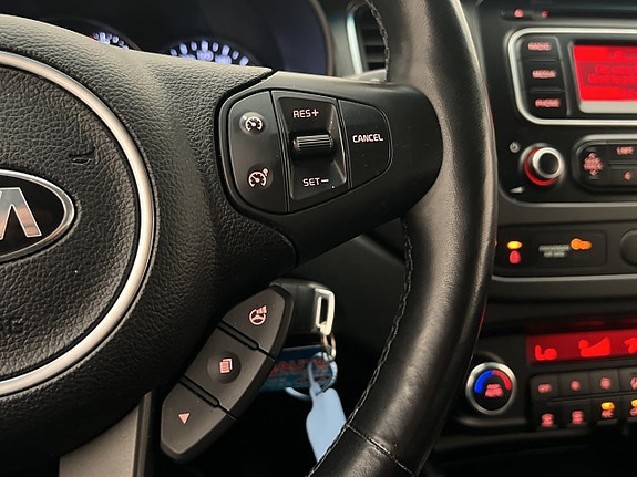 Kia Carens 16 of 27