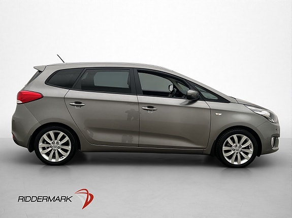 Kia Carens 9 of 27