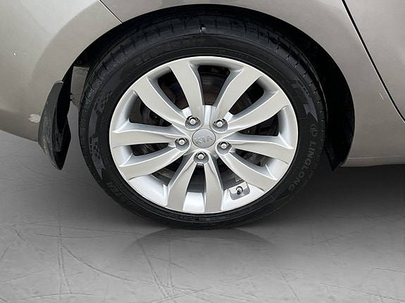 Kia Carens 26 of 27