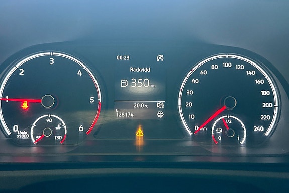 Volkswagen Caddy 10 of 16