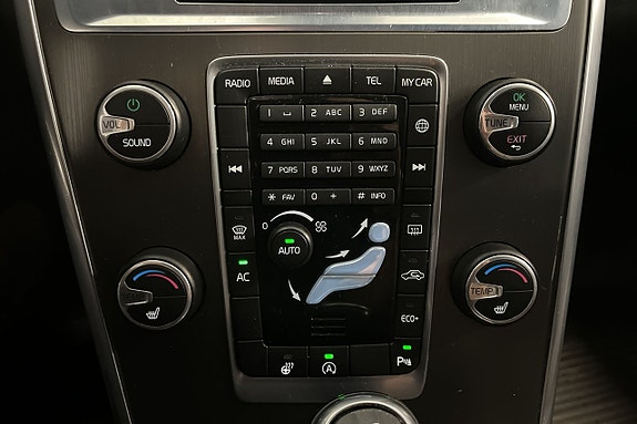 Volvo XC60 14 of 18