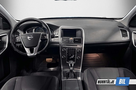 Volvo XC60 3 of 18