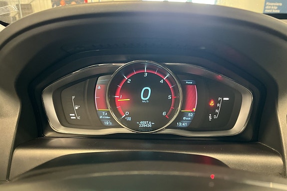 Volvo XC60 16 of 18