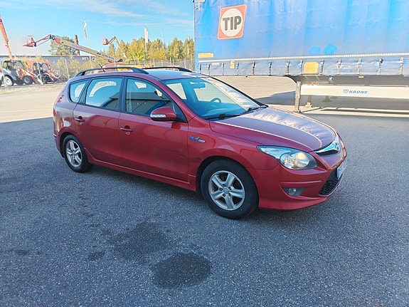 Hyundai i30 7 of 16