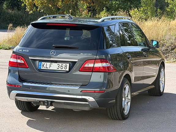 Mercedes-Benz ML350 9 of 27