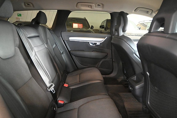 Volvo V90 14 of 26