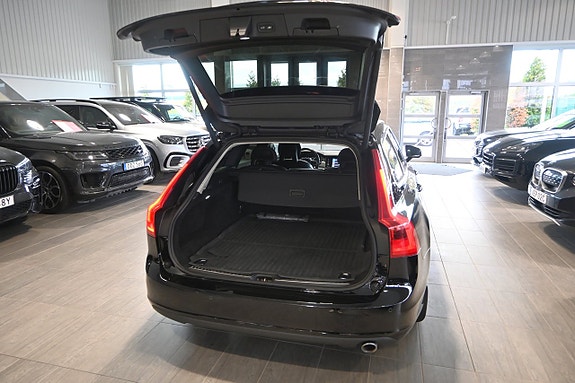 Volvo V90 15 of 26