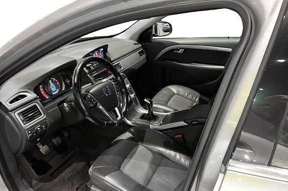 Volvo V70 11 of 13