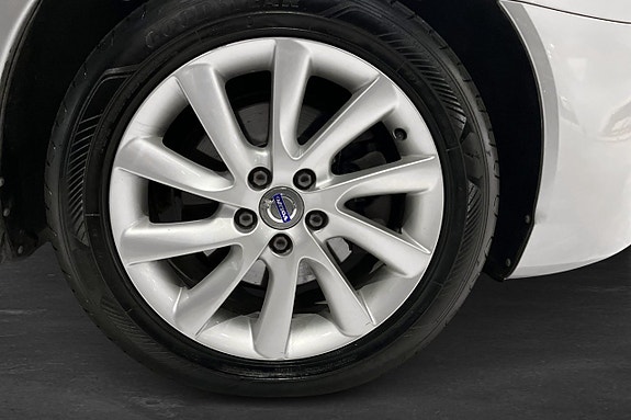 Volvo V70 5 of 13