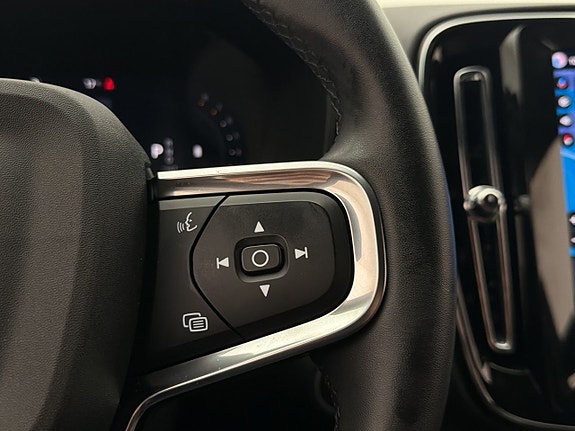 Volvo XC40 27 of 30