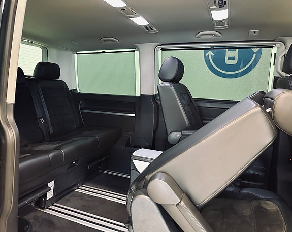 Volkswagen Multivan 10 of 15