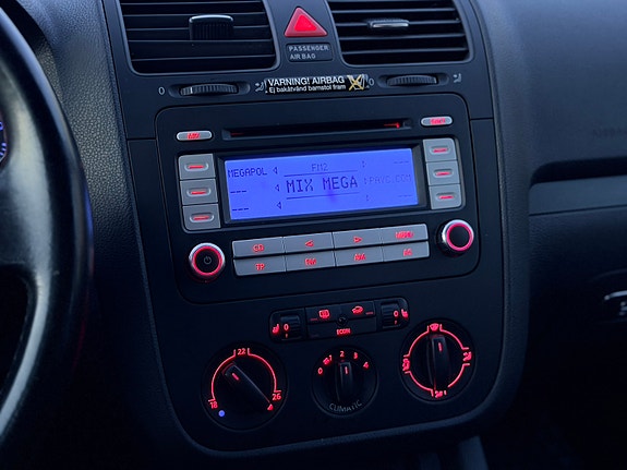 Volkswagen Golf V 17 of 22