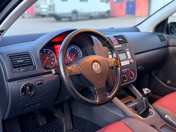 Volkswagen Golf V 9 of 22