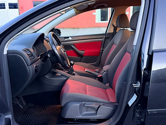Volkswagen Golf V 10 of 22