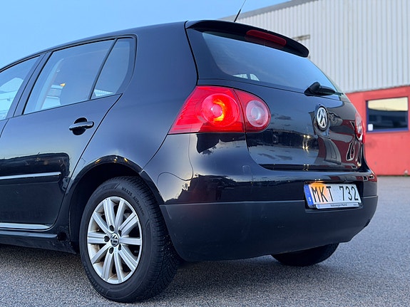 Volkswagen Golf V 21 of 22