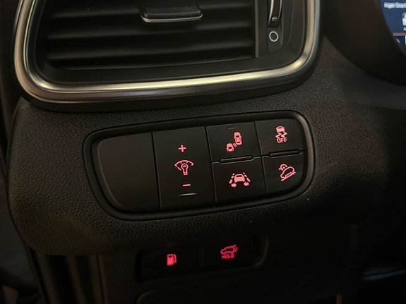 Kia Sorento 17 of 25