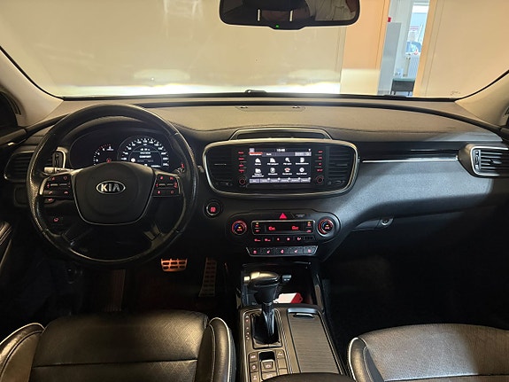 Kia Sorento 8 of 25