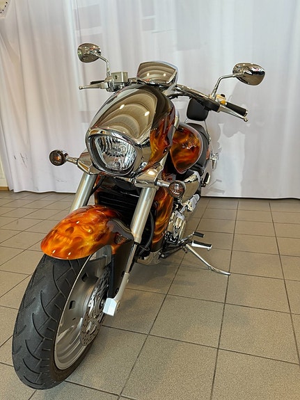 Suzuki M1800 7 of 10