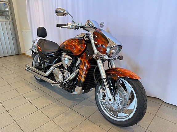 Suzuki M1800 2 of 10