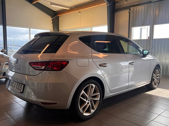 Seat Leon 2 of 13