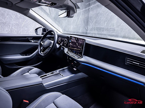 Volkswagen Passat 14 of 30