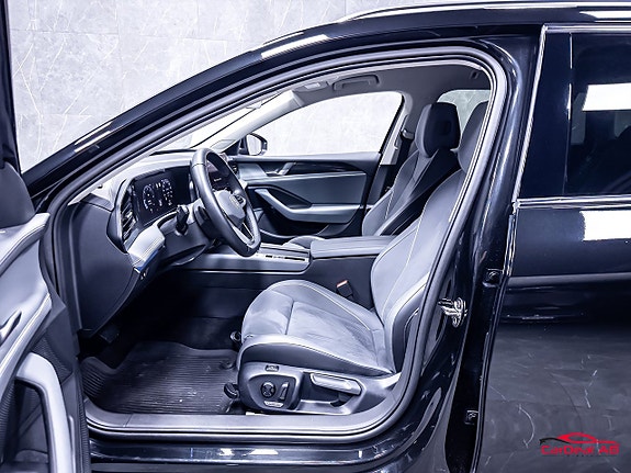 Volkswagen Passat 10 of 30