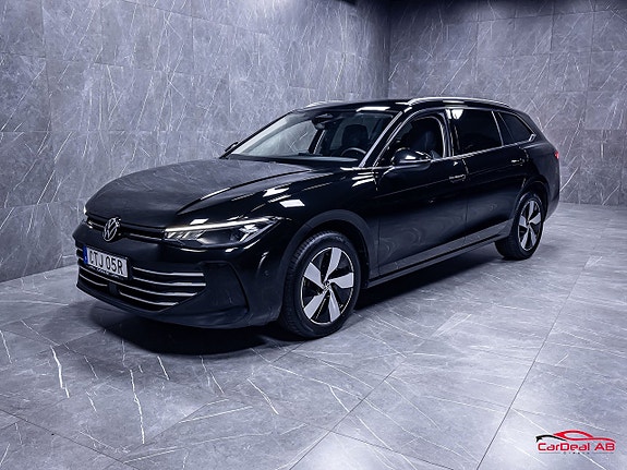 Volkswagen Passat 3 of 30
