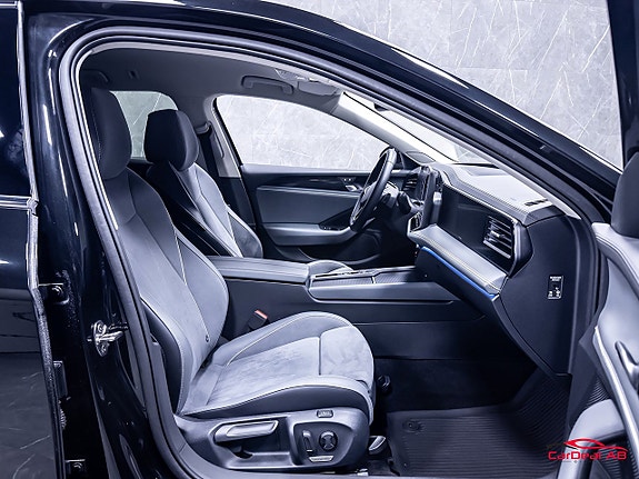 Volkswagen Passat 15 of 30