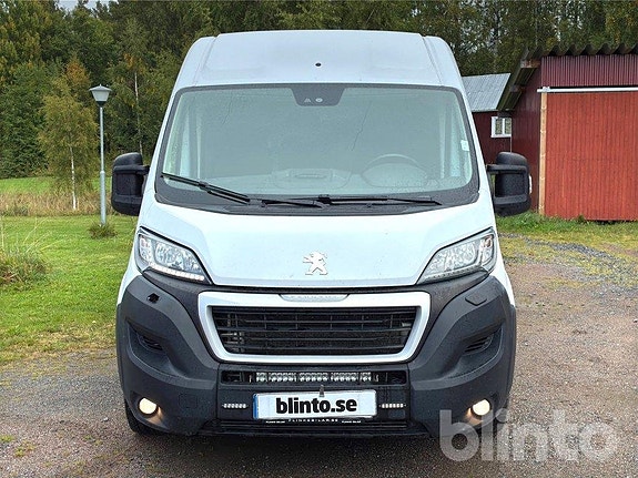 Större skåpbil med kran Peugeot Boxer 2 of 6