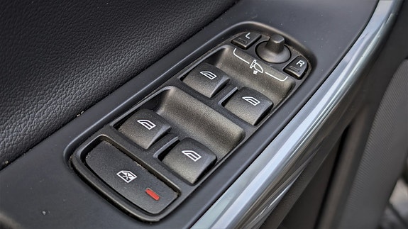 Volvo XC60 13 of 24