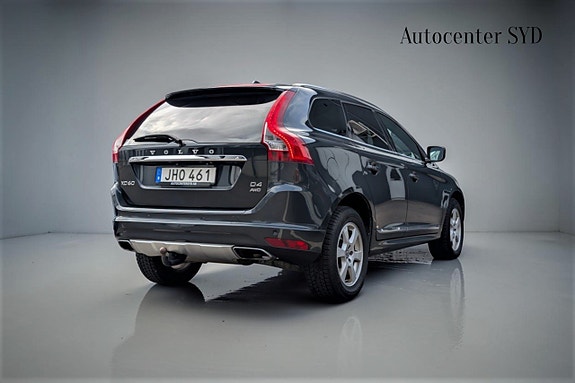 Volvo XC60 3 of 24