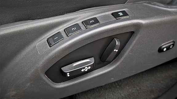 Volvo XC60 14 of 24