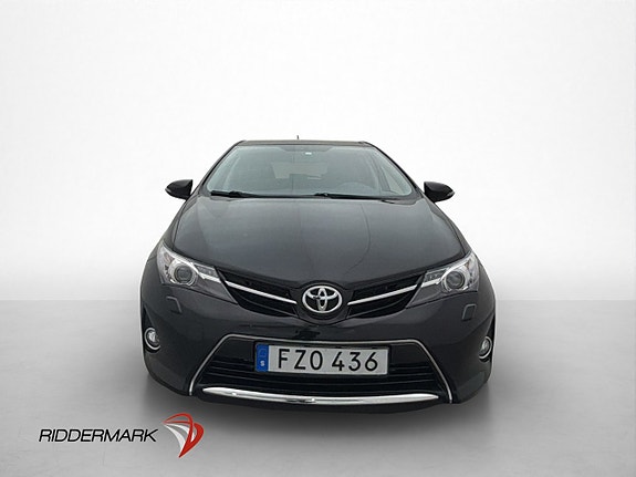 Toyota Auris 2 of 26