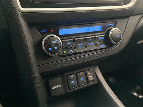 Toyota Auris 18 of 26
