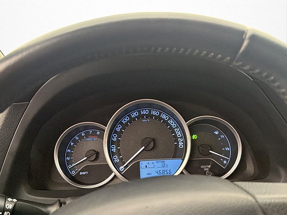 Toyota Auris 13 of 26