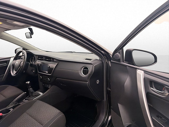 Toyota Auris 20 of 26