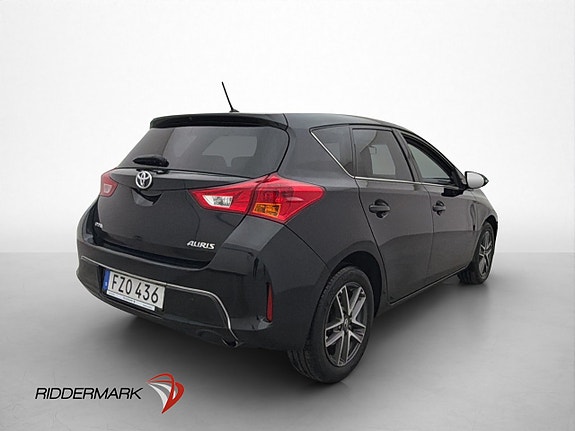 Toyota Auris 5 of 26